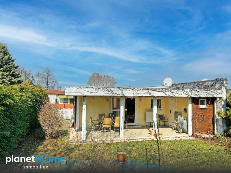 Den Sonnenuntergang betrachten und die F��e im See k�hlen /  / 2485&nbsp;Wimpassing an der Leitha / Bild 9