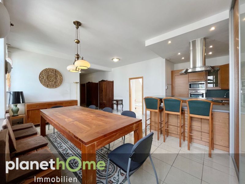Charmante sonnige Dachgeschoss-Maisonette im Altbau mit 4 Zimmern und Terrasse /  / 1140 Wien / Bild 1