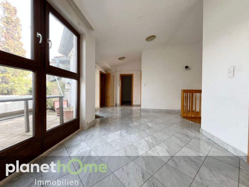Charmante sonnige Dachgeschoss-Maisonette im Altbau mit 4 Zimmern und Terrasse /  / 1140 Wien / Bild 8