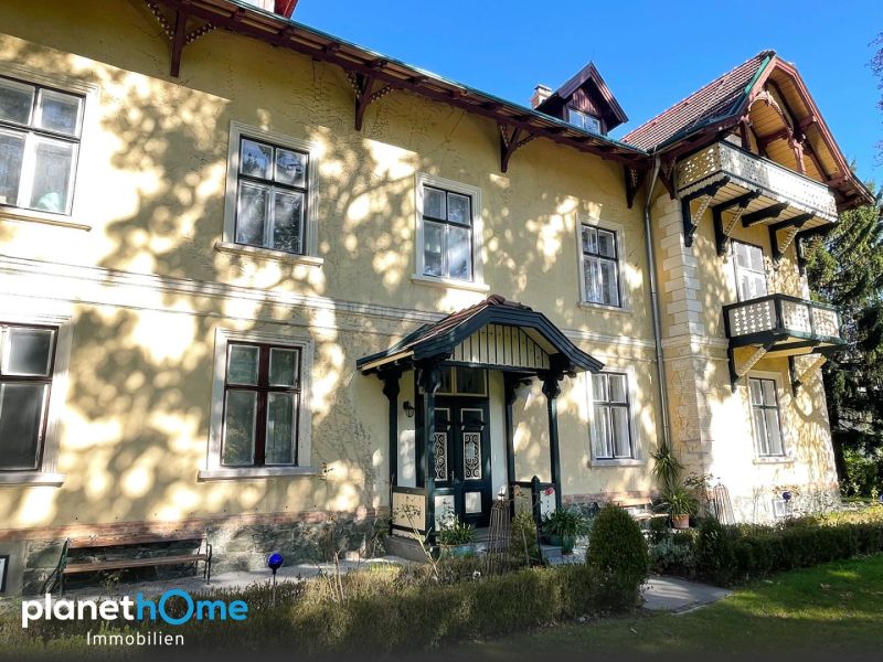 Villa Ingeborg - Dachgeschosswohnung im 2. Stock zu vermieten (Haupt- und Nebenwohnsitz) /  / 2651 Reichenau an der Rax / Bild 1