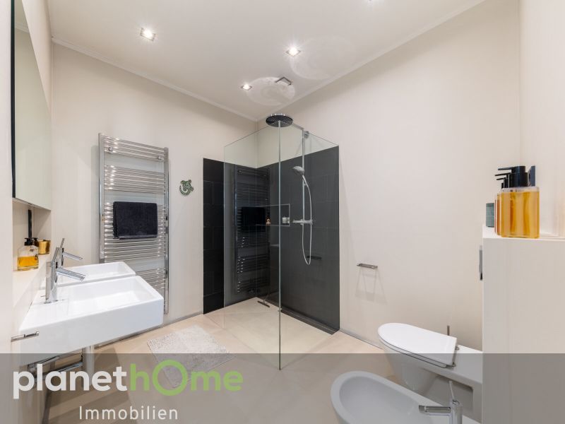 Exklusive Altbauwohnung in einem prachtvollen Eckhaus in der Hofmhlgasse /  / 1060 Wien / Bild 4