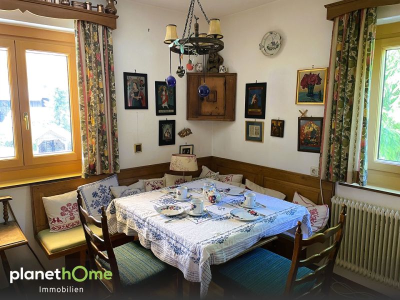 CHARMANTES SALZKAMMERGUT-HAUS  /  / 8992 Altaussee / Bild 2