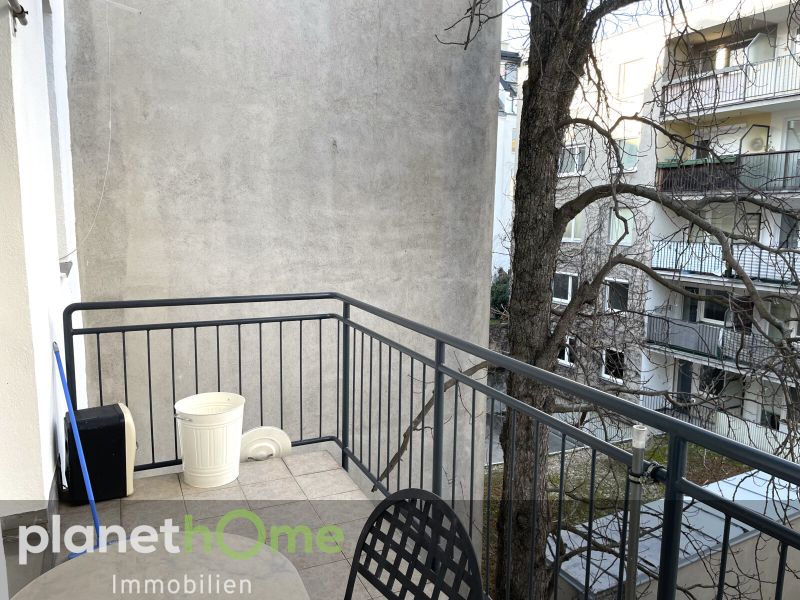 Gepflegte, klassische Altbauwohnung mit Balkon und Wohnrecht /  / 1180 Wien / Bild 3