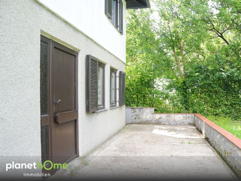 Sdseitige Terrasse mit grnem Sichtschutz /  / 7053 Hornstein / Bild 1