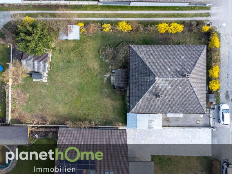 Gerumiger Bungalow und groer Garten mit Party-Htte /  / 3384 Gross Sierning / Bild 1