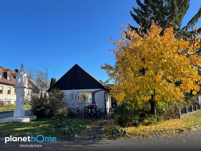 Charmanter Bungalow mit Nebengebäude ? Weinkeller und ca. 1.142 m² Acker im idyllischen Weinviertel