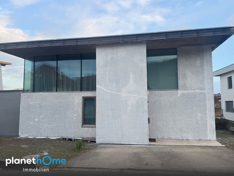 Wohnkomfort auf drei Ebenen ? Architekten-Villa mit Sauna, Terrasse &amp; traumhaftem Ausblick /  / 2412&nbsp;Wolfsthal / Bild 0