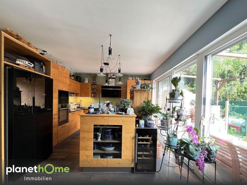 Ihr Einfamilienhaus: 5 Zimmer/ 2 Bder/ ca. 1.500 m Grund/ Doppelgarage/ Top Garten!  /  / 1220 Wien / Bild 2