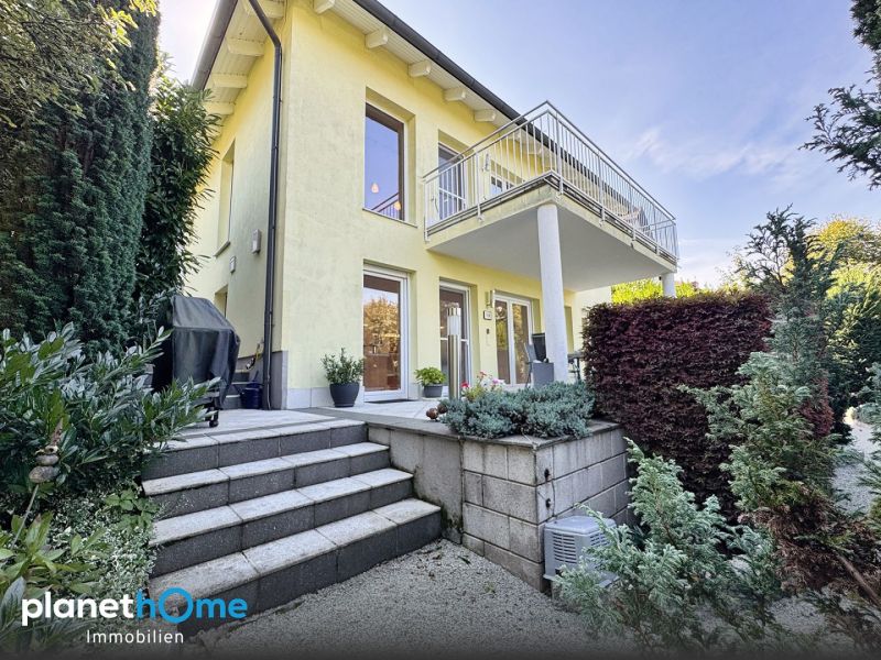 Traumhaus mit Fernblick, Wellness & Gartenidylle