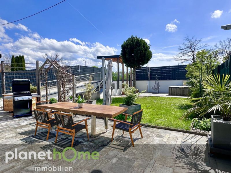 Stilvoller Rckzugsort mit Gartenidyll, Garage und Ausbaupotenzial!