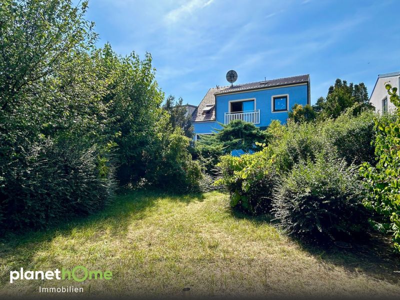 Einfamilienhaus mit viel Gestaltungspotenzial, Garten und Garage. Ideale Ruhelage, Nhe Bahnhof.