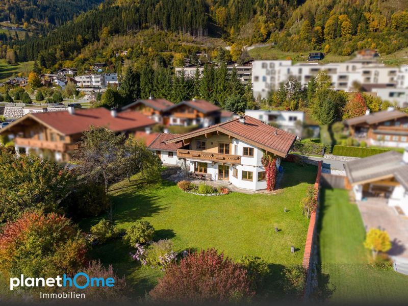 Seltenes Juwel: Gepflegtes Einfamilienaus direkt am Golfplatz mit Kitzsteinhornblick /  / 5700 Zell am See / Bild 1