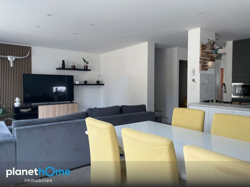 Moderne Doppelhaush�lfte - perfekte Kombination aus Neubauqualit�t und Energieeffizienz