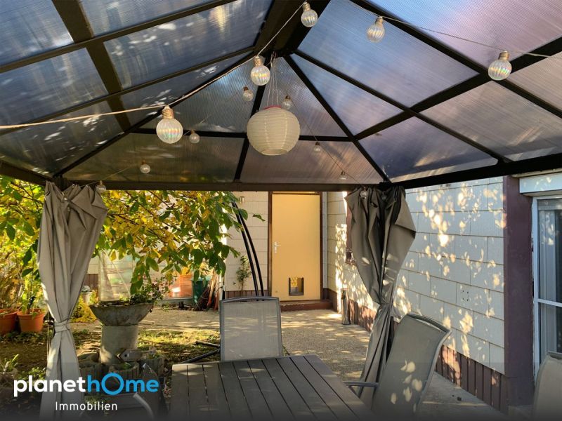 Gemtliches Einfamilienhaus mit groem Garten, Pavillon und Pool /  / 7111 Parndorf / Bild 1