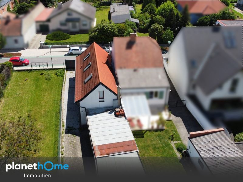Renoviertes Einfamilienhaus mit weitläufigem Grundstück / / 2493 Lichtenwörth / Bild 0