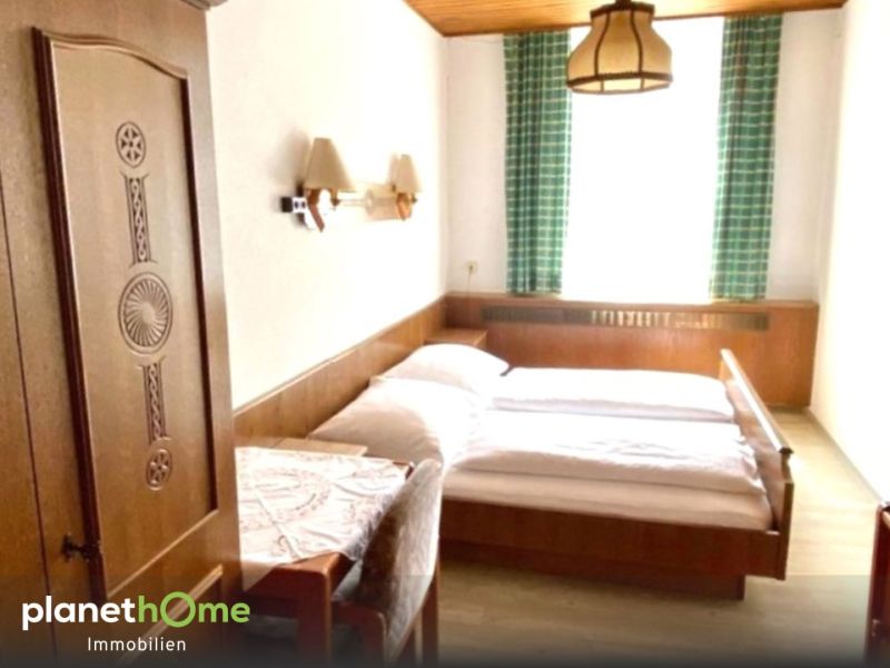 Ehemaliges Gasthaus mit drei Wohnungen und sehr viel Potenzial  /  / 3264 Gresten / Bild 7