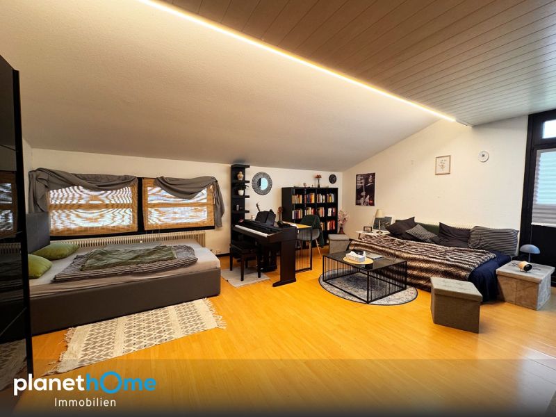 Großzügige Dachgeschoss Garconniere mit Loggia in Wattens