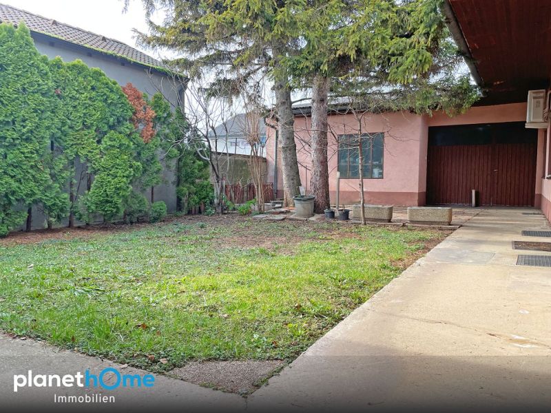 Einfamilienhaus mit Terrasse, Innenhof und gro�er Garage /  / 7152&nbsp;Pamhagen / Bild 0