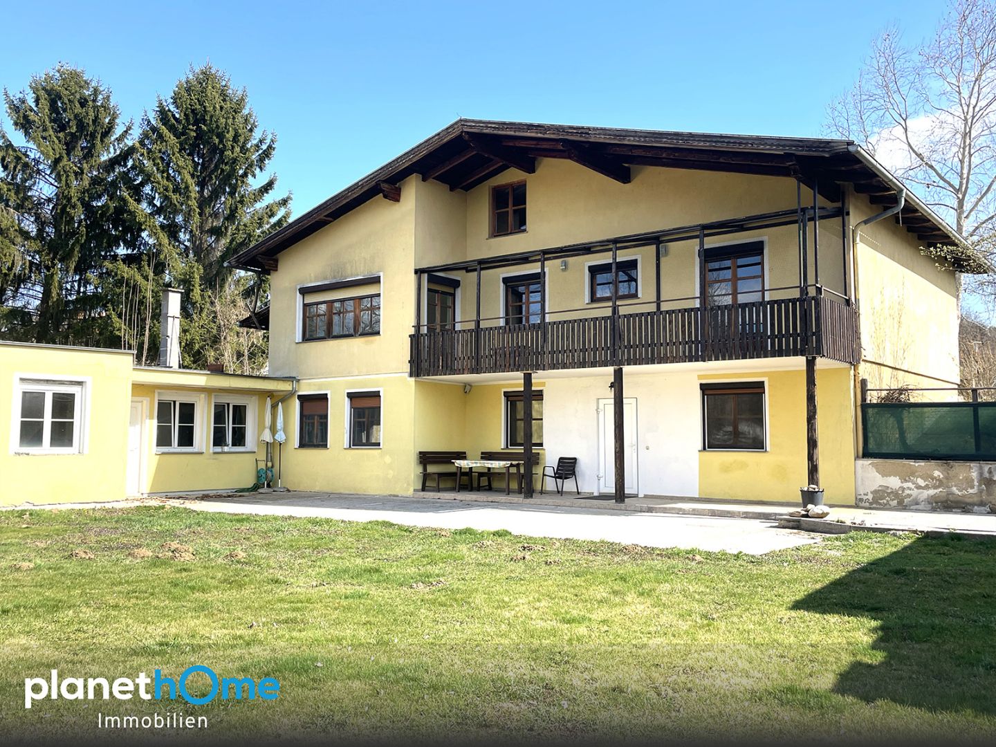 Gro�z�giges Ein-/Zweifamilienhaus zentral in Pinkafeld