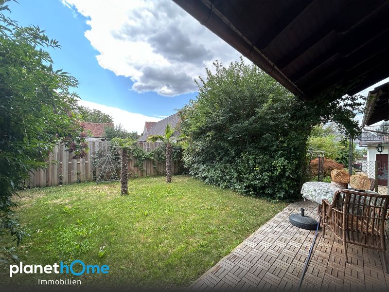 Viel Platz f�r die Familie: Rund 200 m� Wohnvergn�gen mit Kachel�fen &amp; Garten