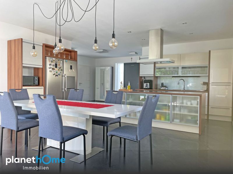 Luxuri�ses Wohnen mit Einliegerwohnung, Pool und beeindruckendem Naturflair /  / 2604&nbsp;Theresienfeld / Bild 5