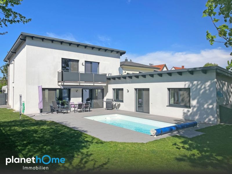 Luxuri�ses Wohnen mit Einliegerwohnung, Pool und beeindruckendem Naturflair /  / 2604&nbsp;Theresienfeld / Bild 0