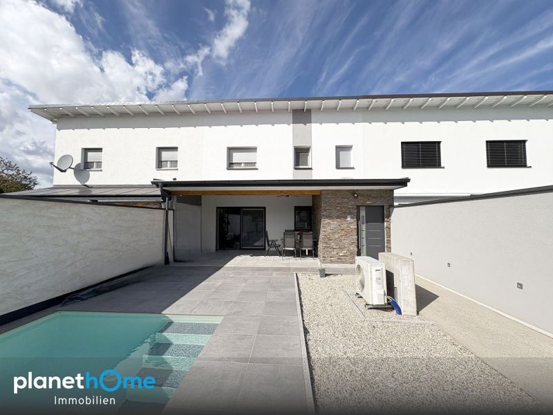 Leistbarer Familientraum ? modernes Reihenhaus mit Pool im Wohnungseigentum / / 4611 Buchkirchen / Bild 1
