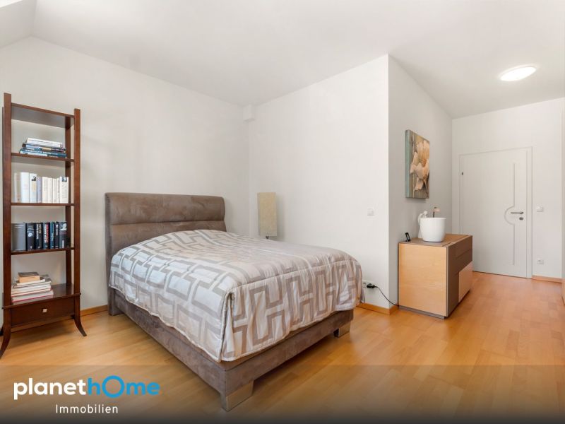 Oben ist es am schönsten! Spektakulärer Weitblick und ein traumhafter Dachgarten mit ca. 140 m² ! / / 1160 Wien / Bild 4