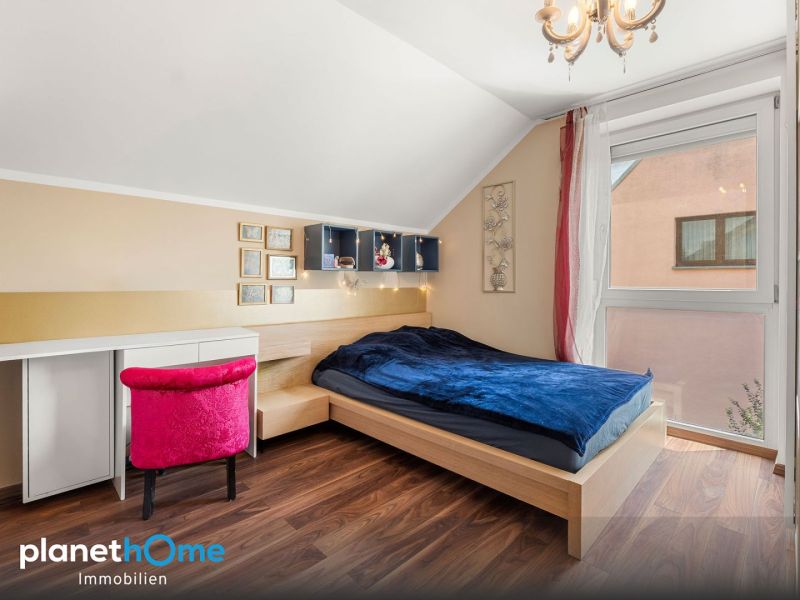 Massives Baumeisterhaus mit Pool, gro�er Terrasse und Doppelcarport /  / 2603&nbsp;Felixdorf / Bild 9