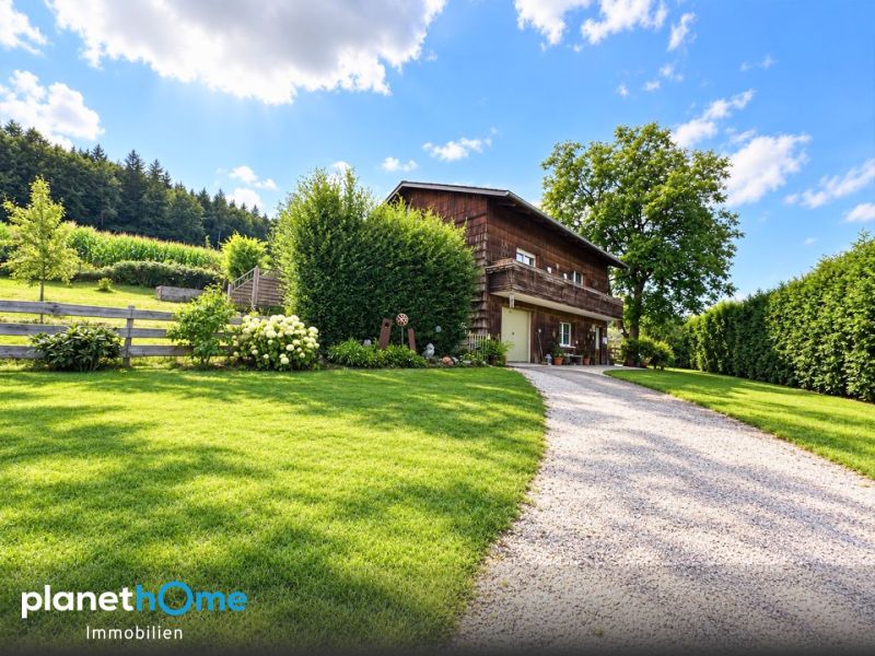 Charmantes Sacherl mit ca. 2.949 m� gro�em Naturparadies!
