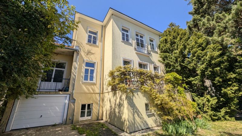 CHARMANTE ETAGE IM OBERGESCHOSS EINES ZWEIFAMILIENHAUSES TERRASSE & GROSSER GARTEN - DOGS  WELCOME