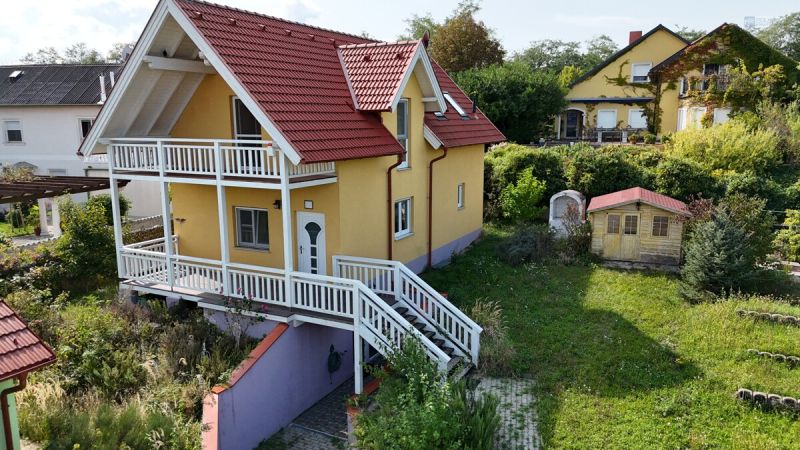 SE(H)ENSUCHT: SIEH DEN SEE!   EINFAMILIENHAUS IN MRBISCH MIT SEEBLICK, CARPORT & SOMMERKCHE /  / 7072 Mrbisch am See / Bild 2