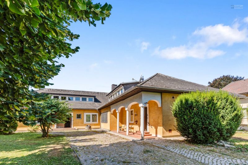 Wo Tr�ume Wurzeln schlagen: 
Ein herrschaftliches Hideaway im Weinviertel /  / 3710&nbsp;Ziersdorf / Bild 0