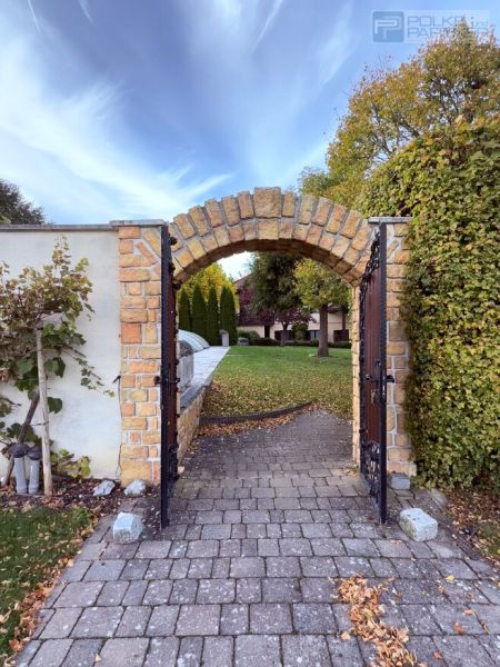 GARTENPARADIES   -  9.000 M� - 
LANDHAUS IN PARKLANDSCHAFT  
NUR 30 MINUTEN VON WIEN /  / 2123&nbsp;Kronberg / Bild 9