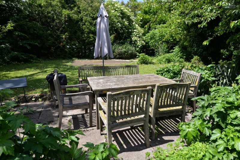 CHARMANTE ETAGE IM OBERGESCHOSS EINES ZWEIFAMILIENHAUSES MIT TERRASSE & GROSSEM GARTENPARADIES /  / 2380&nbsp;Perchtoldsdorf / Bild 3