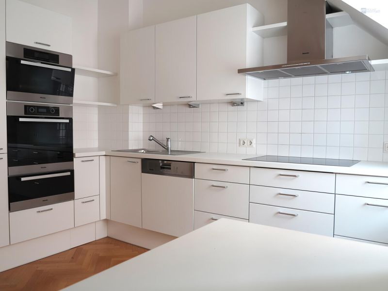 RESERVIERT - GRO�Z�GIGE 3 -ZIMMER-MANSARDENWOHNUNG IM STADTPALAIS /  / 1010&nbsp;Wien / Innere Stadt / Bild 3