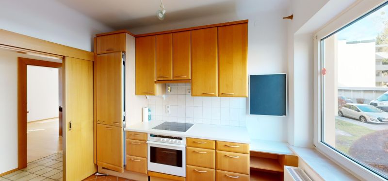 Sonnige Etagenwohnung mit Balkon und Parkplatz ! /  / 8047 Graz / Bild 7