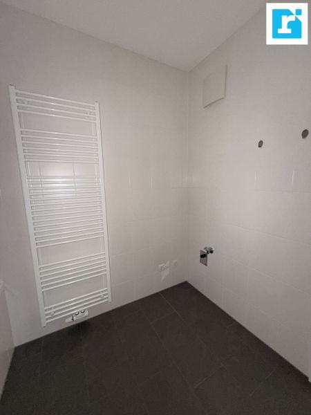Traumhafte Stadtwohnung mit Balkon und Garage /  / 1140&nbsp;Wien / Bild 2