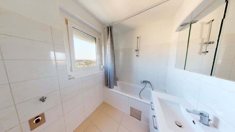 Ger�umige Wohnung mit tollem Fernblick im Zentrum von Oberwart ! /  / 7400&nbsp;Oberwart / Bild 2