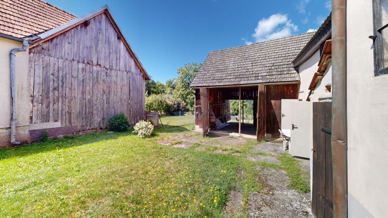 Gerumiges Mehrfamilienhaus mit neuem Heizsystem in Gttenbach: Samt Garten und viel Lagerflche! /  / 7536 Gttenbach / Bild 1