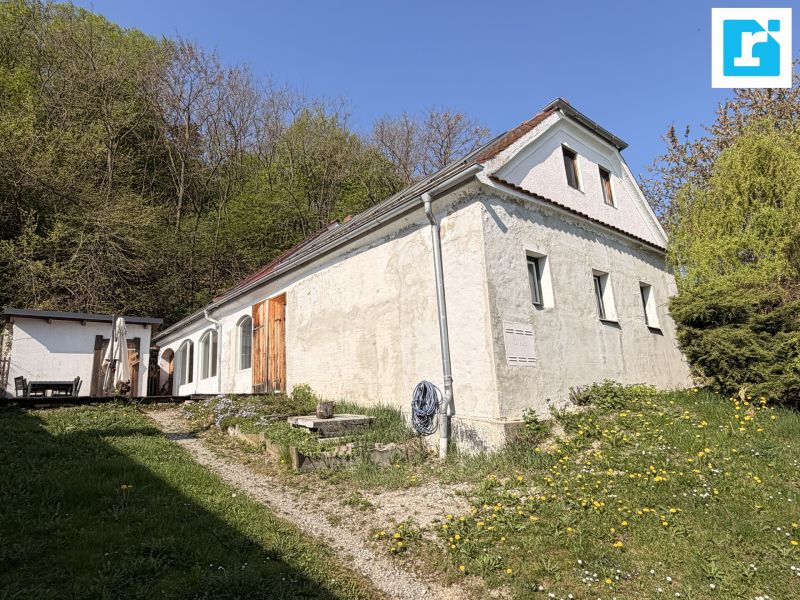 Charmantes Einfamilienhaus in idyllischer Waldrandlage !
