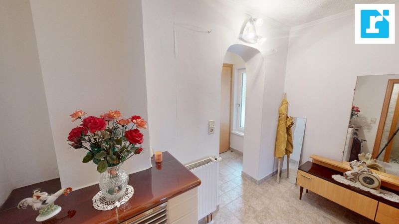 Zwei Wohneinheiten in Ruhelage ? Wohnhaus mit Obstgarten, Wald und vielseitigen Nebengeb�uden /  / 7435&nbsp;Holzschlag / Bild 2