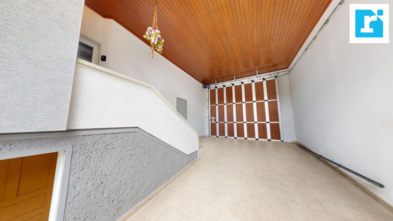 Zwei Wohneinheiten in Ruhelage ? Wohnhaus mit Obstgarten, Wald und vielseitigen Nebengeb�uden /  / 7435&nbsp;Holzschlag / Bild 1