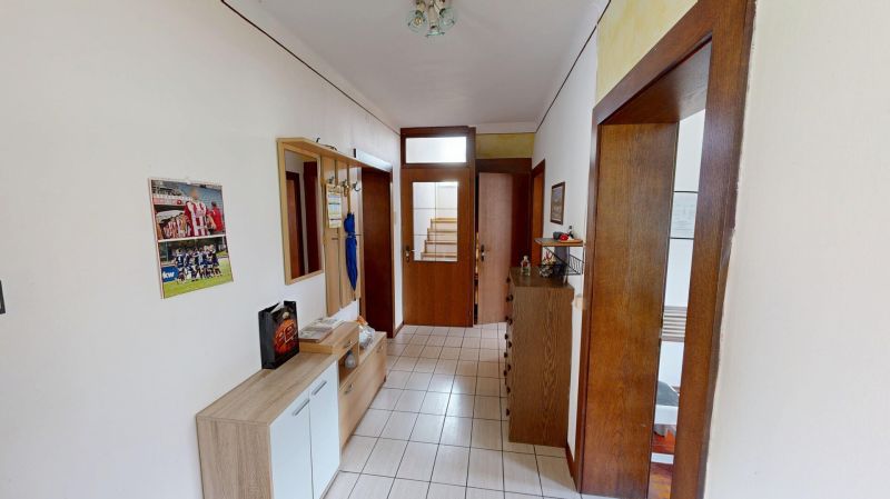 Gerumiges Mehrfamilienhaus mit neuem Heizsystem in Gttenbach: Samt Garten und viel Lagerflche! /  / 7536 Gttenbach / Bild 2