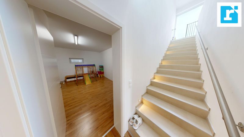 Einfamilienhaus mit getrennter 2. Wohneinheit - Nur ca. 60 Minuten von Wien entfernt! /  / 7331&nbsp;Kalkgruben / Bild 1