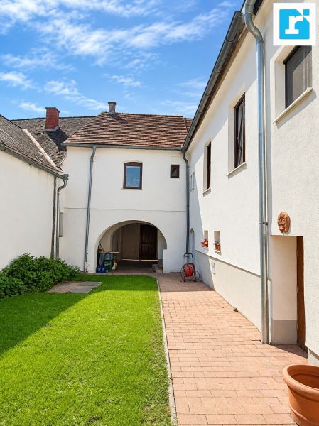 Saniertes Mietwohnhaus mit historischem Charme im Stadtkern von Stadtschlaining / / 7461 Stadtschlaining / Bild 1