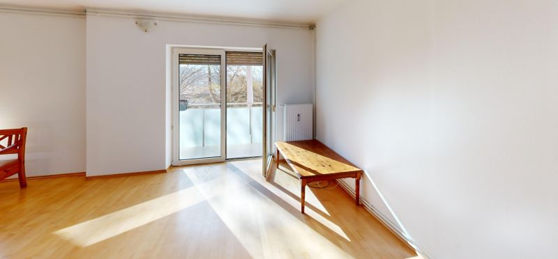 Sonnige Etagenwohnung mit Balkon und Parkplatz ! /  / 8047 Graz / Bild 1