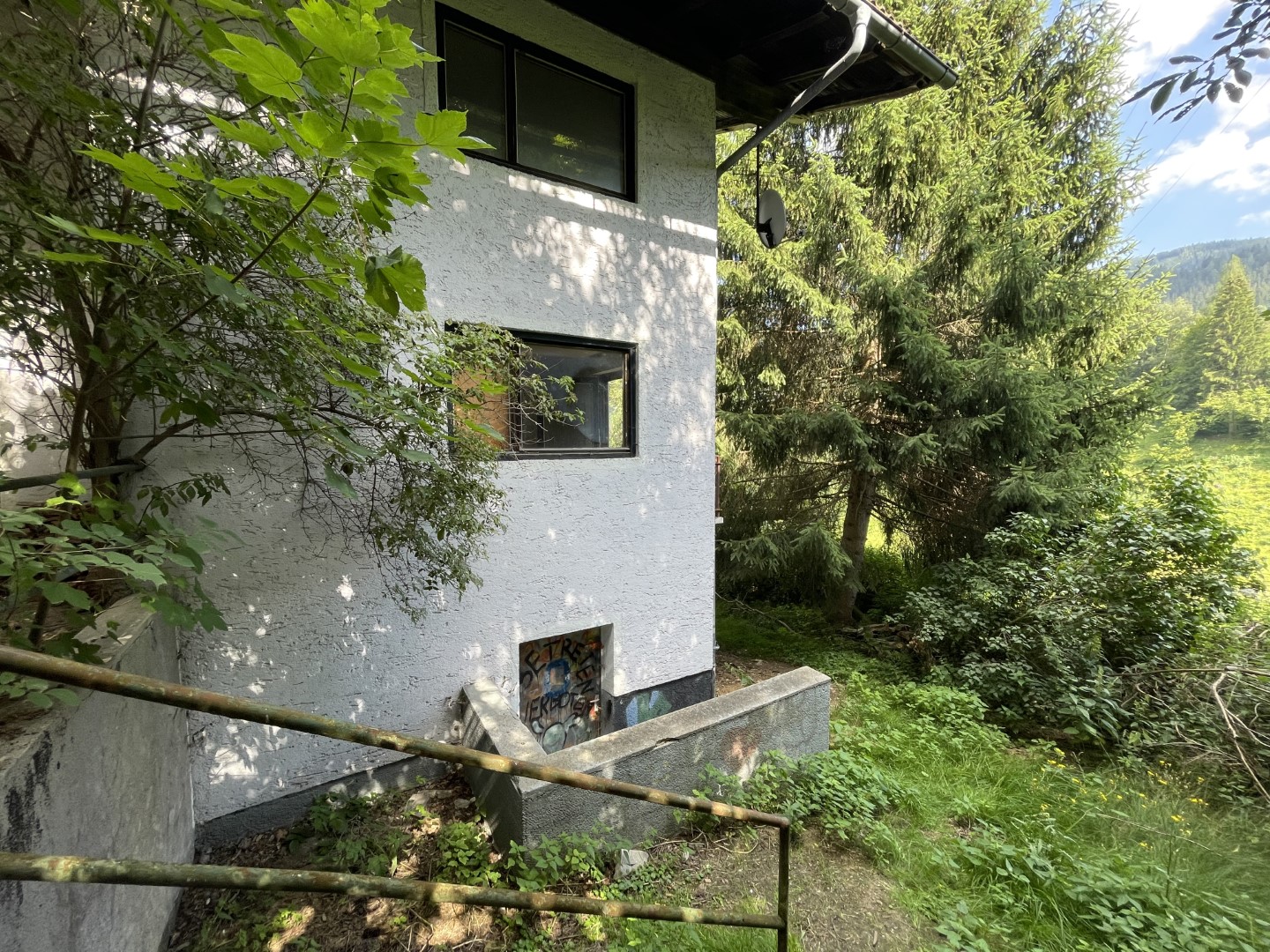 EIN-/ ZWEIFAMILIENHAUS ZUM ADAPTIEREN - INDIVIDUELLE NUTZUNG - ZENTRALER STANDORT NAHE ORTSZENTRUM Taxenbach - Skiregion Zell am See /  / 5660 Taxenbach / Bild 3