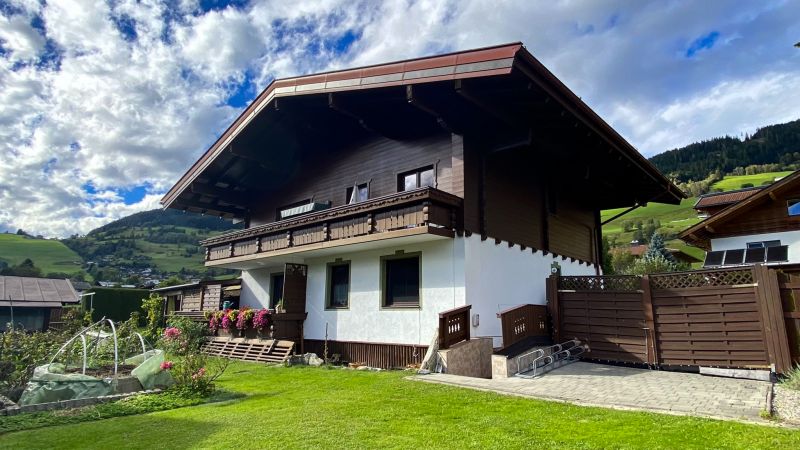 EIN-/ ZWEIFAMILIENHAUS - SONNE & RUHE IN DRFLICHER WOHNLAGE - Ortsteil Piesendorf - Skiregion Zell am See /  / 5721 Piesendorf / Bild 2