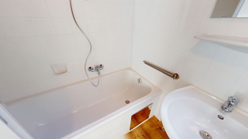 Frisch renovierte & gemtliche 2-Zimmer-Dachgeschosswohnung in Werfen mit Blick in die Berge - Ski amad /  / 5450 Werfen / Bild 2